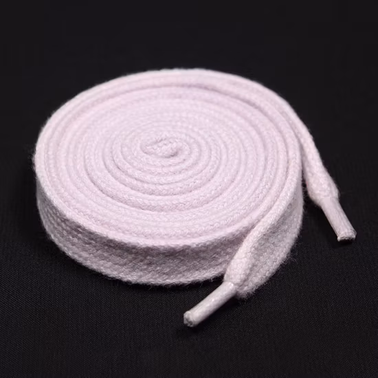 Laccio per scarpe piatte bianco personalizzato con punte in plastica